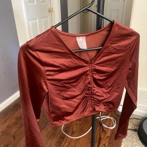 CALIA by Carrie Underwood Rust Red Ruched V-Neck Crop Top